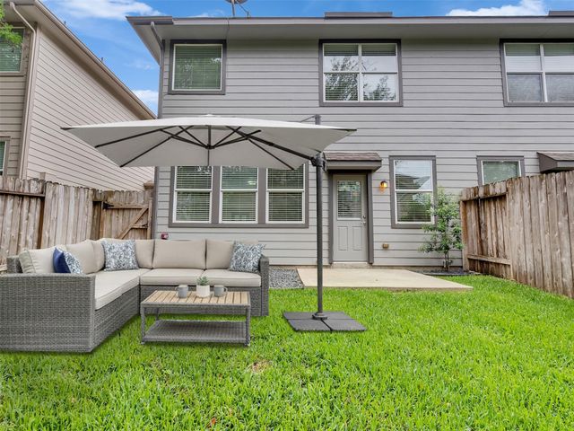 26 Bowerbank Court, Magnolia, TX 77354