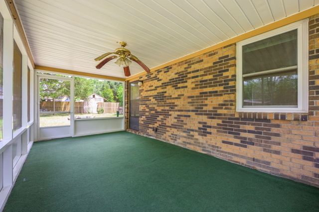 632 Long Drive, Crestview, FL 32539