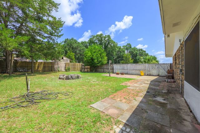 632 Long Drive, Crestview, FL 32539