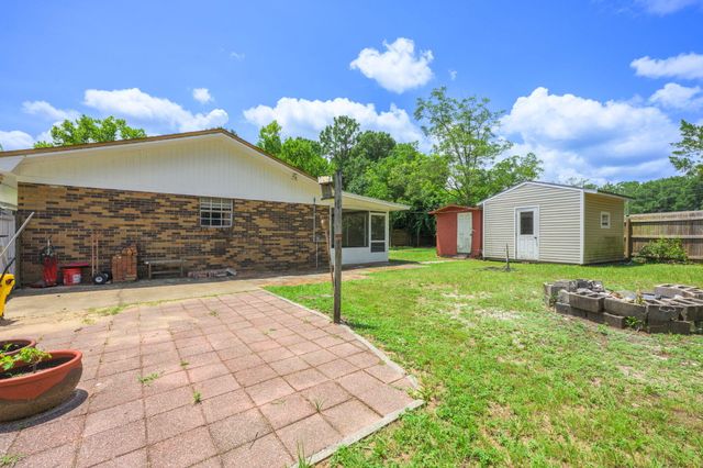 632 Long Drive, Crestview, FL 32539