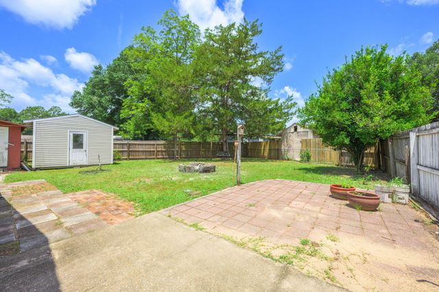 632 Long Drive, Crestview, FL 32539