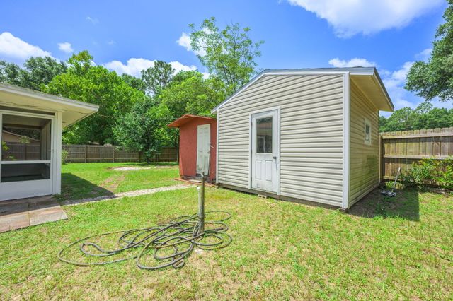 632 Long Drive, Crestview, FL 32539