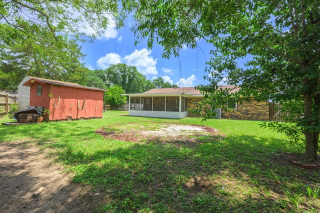 632 Long Drive, Crestview, FL 32539