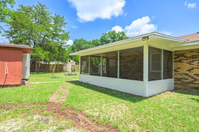 632 Long Drive, Crestview, FL 32539