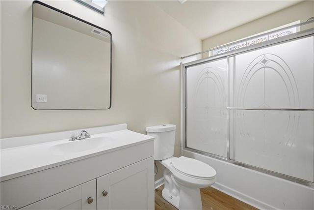 1301 Pinecroft LN, Chesapeake, VA 23323