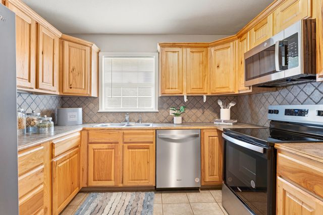1236 S Brazos Street, Weatherford, TX 76086
