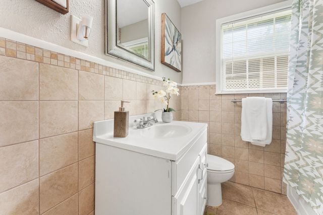1236 S Brazos Street, Weatherford, TX 76086