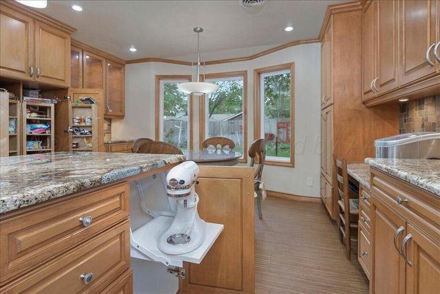 6215 ELMHURST Road, Amarillo, TX 79106