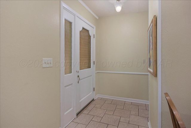 6215 ELMHURST Road, Amarillo, TX 79106
