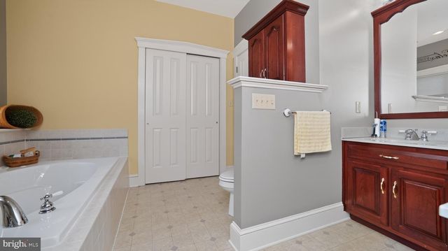 1505 W KINGS HWY, Gap, PA 17527
