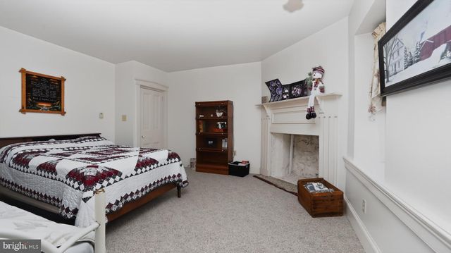 1505 W KINGS HWY, Gap, PA 17527