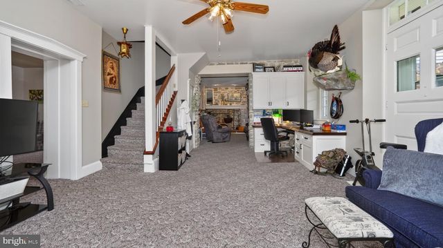 1505 W KINGS HWY, Gap, PA 17527