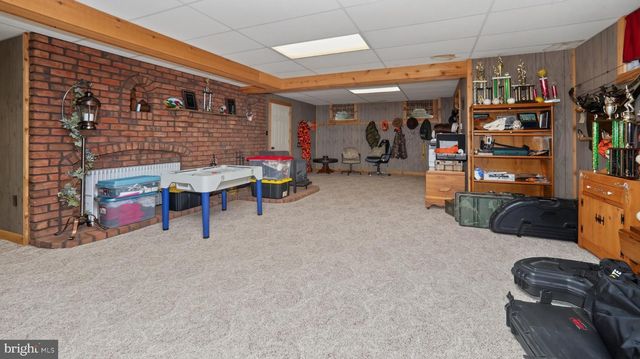 1505 W KINGS HWY, Gap, PA 17527