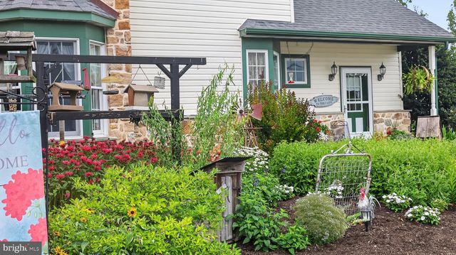 1505 W KINGS HWY, Gap, PA 17527