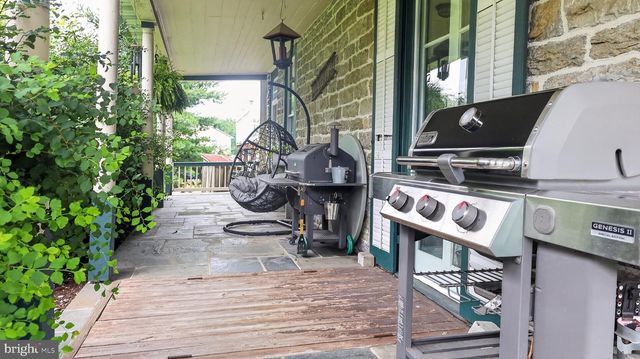 1505 W KINGS HWY, Gap, PA 17527