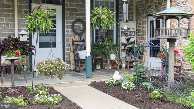 1505 W KINGS HWY, Gap, PA 17527