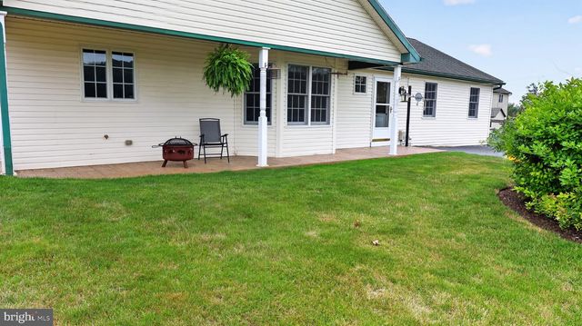 1505 W KINGS HWY, Gap, PA 17527