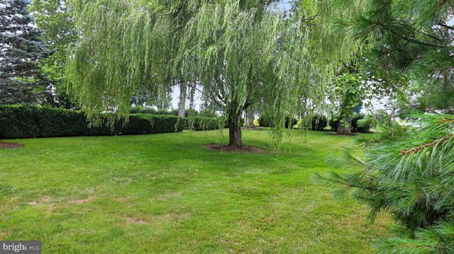 1505 W KINGS HWY, Gap, PA 17527
