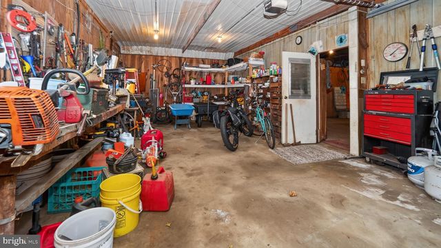 1505 W KINGS HWY, Gap, PA 17527