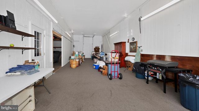1505 W KINGS HWY, Gap, PA 17527