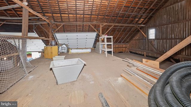 1505 W KINGS HWY, Gap, PA 17527