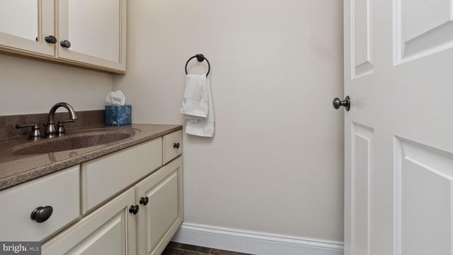 1505 W KINGS HWY, Gap, PA 17527