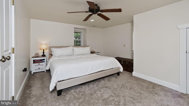 1505 W KINGS HWY, Gap, PA 17527
