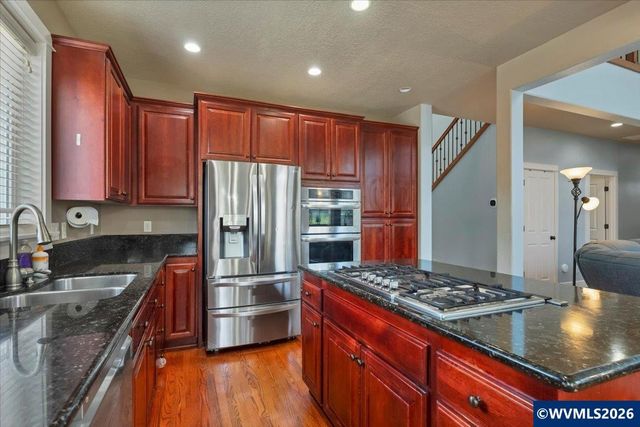 1007 Cooper Ct, Stayton, OR 97383