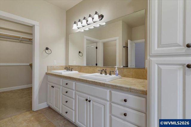 1007 Cooper Ct, Stayton, OR 97383