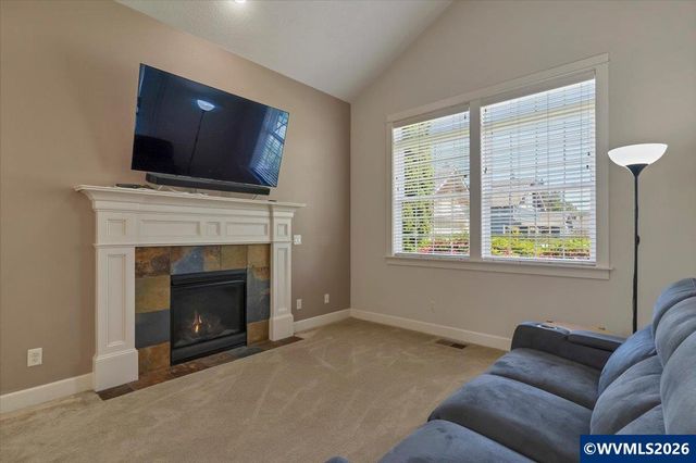 1007 Cooper Ct, Stayton, OR 97383