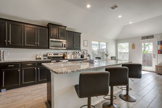 5816 Brookville Drive, Fort Worth, TX 76179