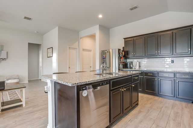 5816 Brookville Drive, Fort Worth, TX 76179