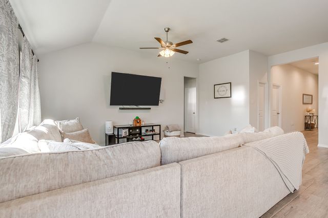 5816 Brookville Drive, Fort Worth, TX 76179