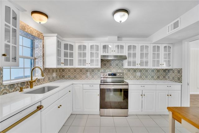 2002 Cordova Avenue, Vero Beach, FL 32960