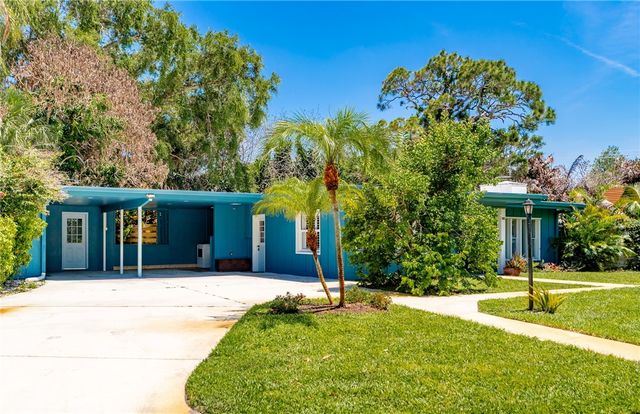 2002 Cordova Avenue, Vero Beach, FL 32960