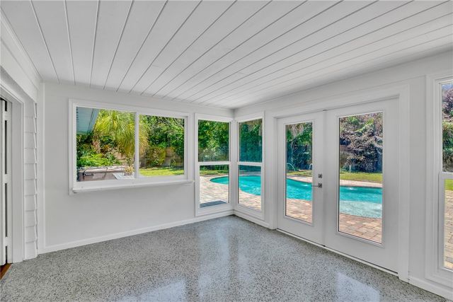 2002 Cordova Avenue, Vero Beach, FL 32960
