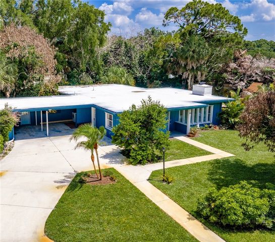 2002 Cordova Avenue, Vero Beach, FL 32960