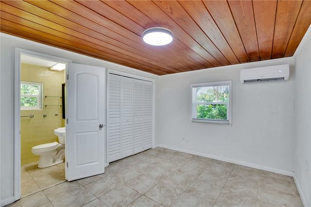 2002 Cordova Avenue, Vero Beach, FL 32960