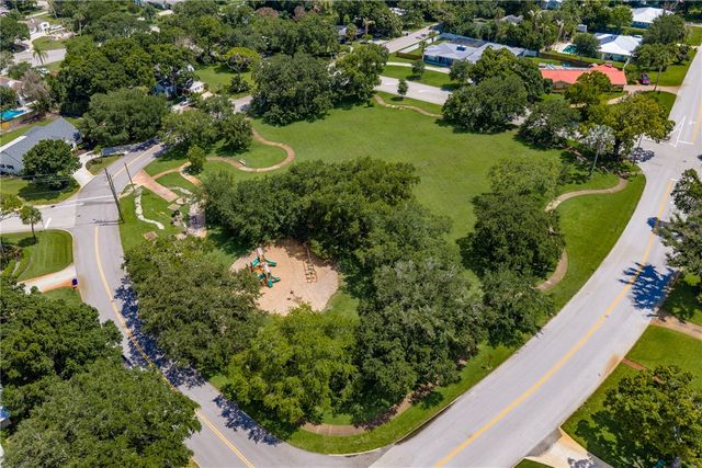 2002 Cordova Avenue, Vero Beach, FL 32960