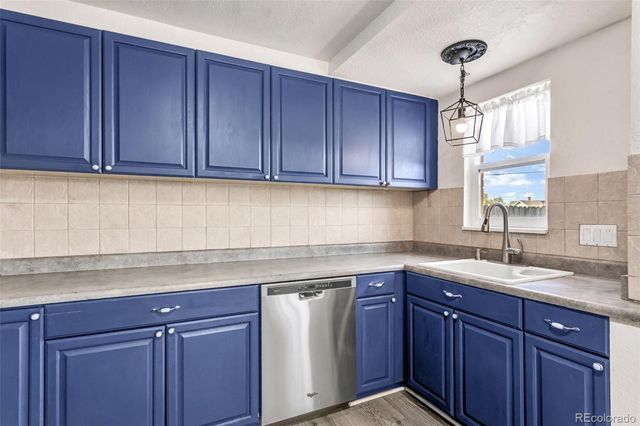 6377 W Mississippi Place, Lakewood, CO 80232