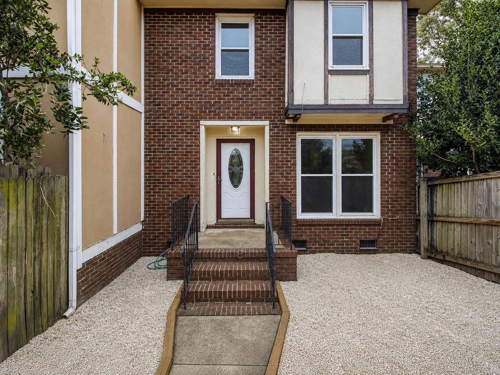 1320 Bowman Road, Mount Pleasant, SC 29464