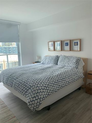 500 Brickell Ave 1507, Miami, FL 33131