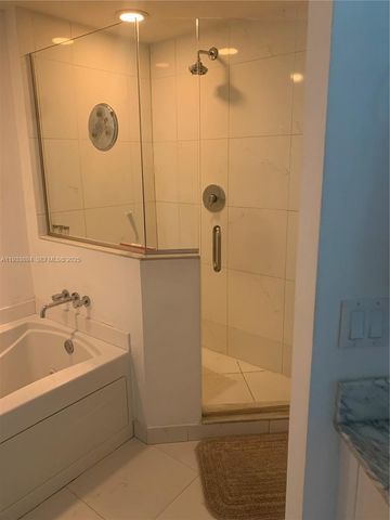 500 Brickell Ave 1507, Miami, FL 33131