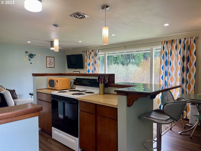 54825 ROBINSON Rd, Coquille, OR 97423