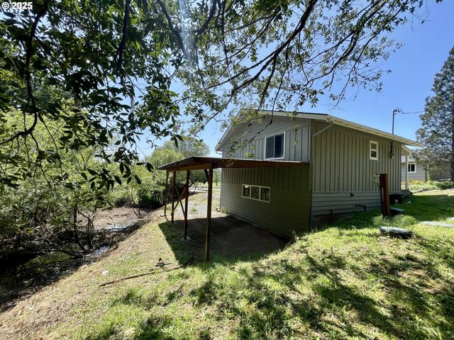 54825 ROBINSON Rd, Coquille, OR 97423