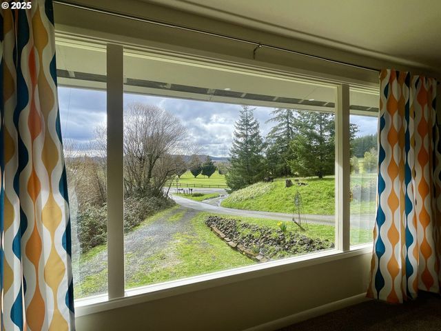 54825 ROBINSON Rd, Coquille, OR 97423