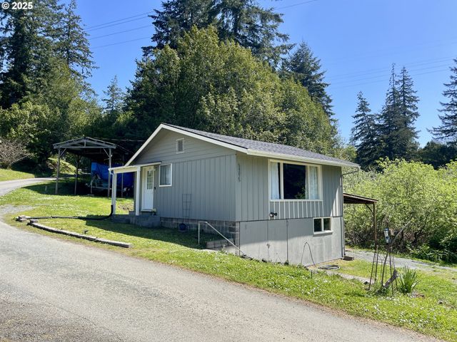 54825 ROBINSON Rd, Coquille, OR 97423