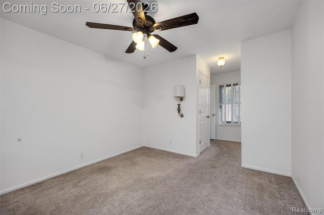 3082 Lindenwood Drive, Dearborn, MI 48120
