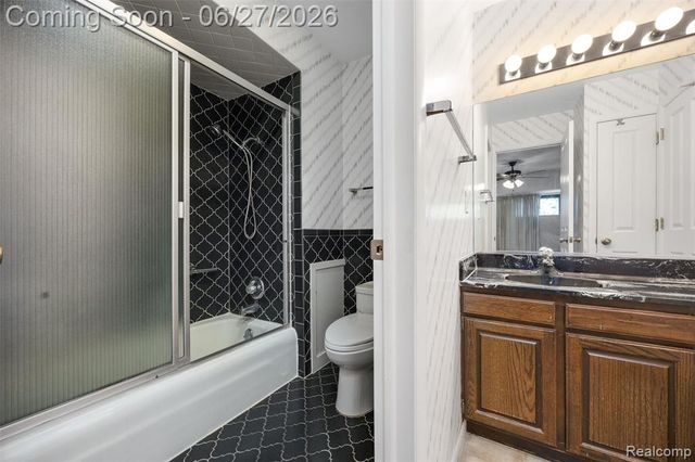 3082 Lindenwood Drive, Dearborn, MI 48120