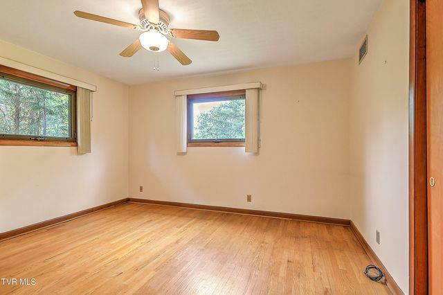 1921 Edens Ridge Road, Kingsport, TN 37664